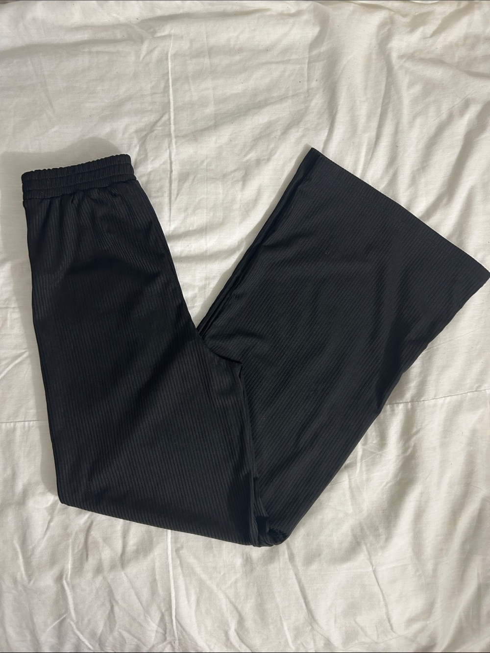 NWOT Black Smooth and Silky Ribbed Elastic Waist Wide-Leg Pants. 
Size XXS